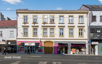 Predávame 2,5-izbový byt po kompletnej rekonštrukcii v Starom meste orientovaný do vnútrobloku s možnosťou parkovania