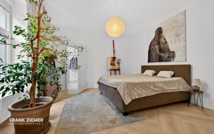 Predávame 2,5-izbový byt po kompletnej rekonštrukcii v Starom meste orientovaný do vnútrobloku s možnosťou parkovania