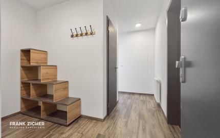 Prenajímame 3-izbový byt na ulici Pri Hrubej lúke s parkovacím miestom v garáži, domáci miláčikovia sú vítaní