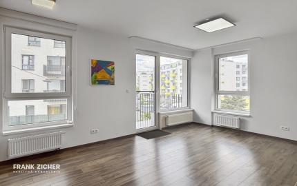 Prenajímame 3-izbový byt na ulici Pri Hrubej lúke s parkovacím miestom v garáži, domáci miláčikovia sú vítaní