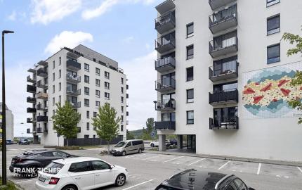 Prenajímame 3-izbový byt na ulici Pri Hrubej lúke s parkovacím miestom v garáži, domáci miláčikovia sú vítaní