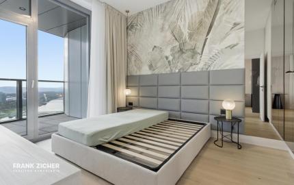 Prenajímame dizajnový 2-izbový byt na 35.poschodí v EUROVEA TOWER