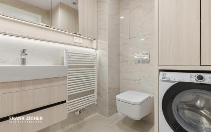 Prenajímame dizajnový 2-izbový byt na 35.poschodí v EUROVEA TOWER