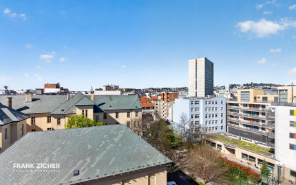 Prenajímame 3-izbový byt v srdci Starého Mesta - Dunajská ulica