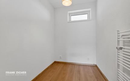 Predávame 2-izbový byt s balkónom v projekte Vodotika na Šustekovej ulici