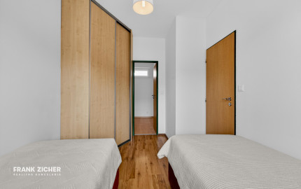 Predávame 2-izbový byt s balkónom v projekte Vodotika na Šustekovej ulici