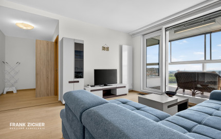 Prenajímame priestranný 2 izbový byt s výhľadom na Bratislavský hrad, PANORAMA CITY