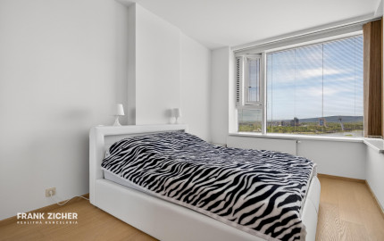 Prenajímame priestranný 2 izbový byt s výhľadom na Bratislavský hrad, PANORAMA CITY