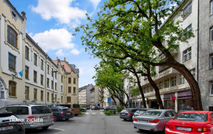 Prenajímame zrekonštruovaný 1-izbový byt s terasou na Grösslingovej ulici