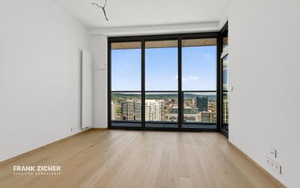 Predávame  2-izbový byt - ateliér na 35.poschodí s panoramatickým výhľadom v  EUROVEA TOWER