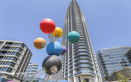 Predávame  2-izbový byt - ateliér na 35.poschodí s panoramatickým výhľadom v  EUROVEA TOWER