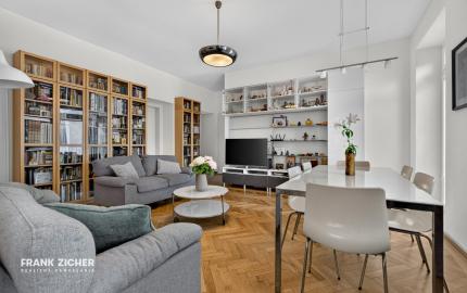 Predávame priestranný 4-izbový byt (100 m²) na Panenskej ulici v Starom Meste