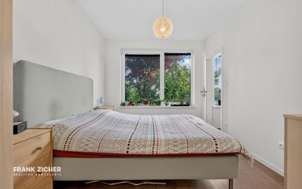 Predávame 4-izbový byt so záhradou 302 m² a dostatkom súkromia v Bernolákove