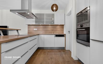 Predávame 4-izbový byt so záhradou 302 m² a dostatkom súkromia v Bernolákove