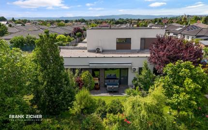Predávame 4-izbový byt so záhradou 302 m² a dostatkom súkromia v Bernolákove