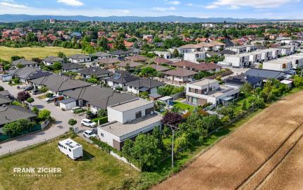 Predávame 4-izbový byt so záhradou 302 m² a dostatkom súkromia v Bernolákove