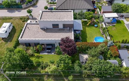 Predávame 4-izbový byt so záhradou 302 m² a dostatkom súkromia v Bernolákove