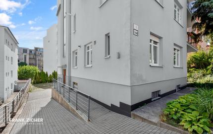 Prenajímame 3-izbový byt s parkovaním na Hradnom kopci vo vilovej štvrti