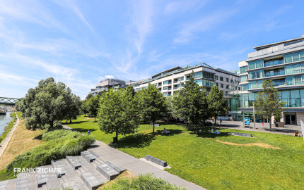 Prenajímame exkluzívny 4-izbový penthouse s panoramatickou terasou v Eurovea I