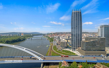 Prenajímame exkluzívny 4-izbový penthouse s panoramatickou terasou v Eurovea I