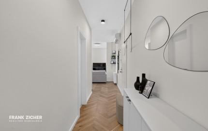 Predávame štýlový 2-izbový apartmán v projekte UNO na Poštovej ulici v centre Bratislavy