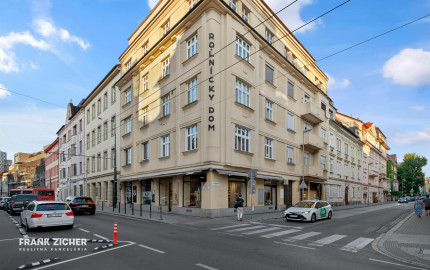 Prenajímame staromestský 2-izbový byt v centre na Klemensovej ulici