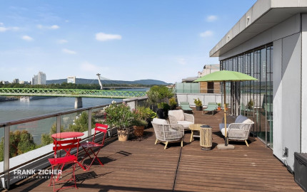 Prenajímame exkluzívny 4-izbový penthouse s panoramatickou terasou v Eurovea I