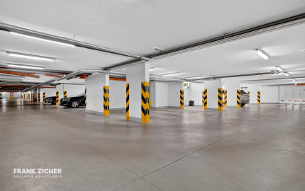 Prenajímame 2-izbový byt na Galvaniho ulici s parkovacím miestom