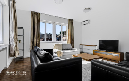 Predávame 3-izbový byt (117 m²)  pri Hviezdoslavovom námestí na Strakovej ulici