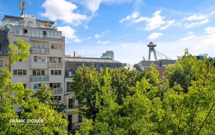 Predávame 3-izbový byt (117 m²)  pri Hviezdoslavovom námestí na Strakovej ulici