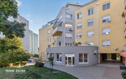 Prenajímame 3-izbový byt s parkovaním a balkónom na Svetlej ulici