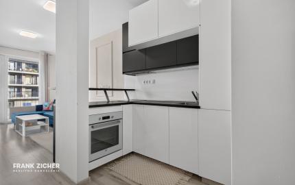 Prenajímame praktický 1,5 izb byt s loggiou v Slnečniciach