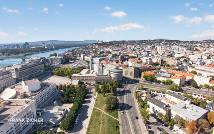 Predávame veľkorysý 3-izbový byt (pôvodne 4i) s loggiou v Panorama Towers