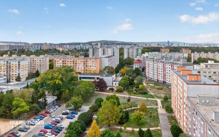 Predávame 3-izbový byt s dvoma balkónmi na 16 poschodí s panoramatickým výhľadom