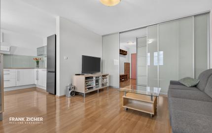Predávame 3-izbový byt s dvoma balkónmi na 16 poschodí s panoramatickým výhľadom