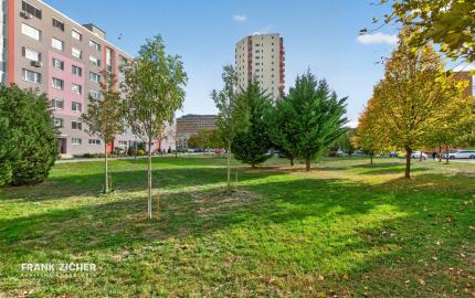 Predávame 3-izbový byt s dvoma balkónmi na 16 poschodí s panoramatickým výhľadom