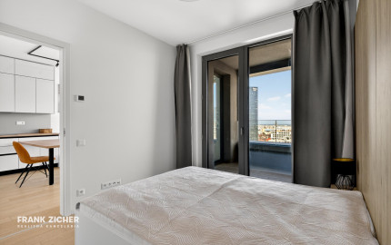 Predávame moderný 2-izb byt v 3. veži projektu Sky Park s garážovým státím