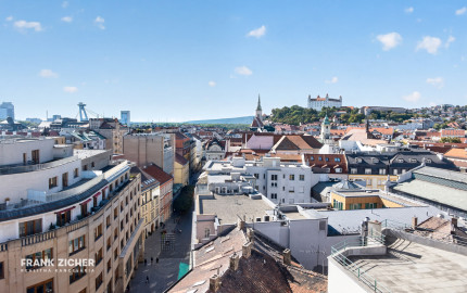 Predávame 3-izbový byt s výhľadom na Bratislavský hrad v ikonickom Manderláku