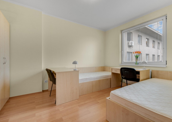 Predávame praktický 3 izbový byt pri kúpalisku Delfín v Ružinove, Miletičová ulica