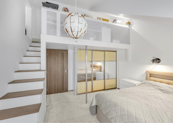 REZERVOVANÉ - Predávame 3.i byt s veľkým balkónom v kvalitnej 9 ročnej nadstavbe so súkromnou záhradou