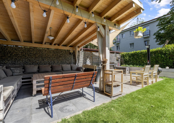 REZERVOVANÉ - Predávame 3.i byt s veľkým balkónom v kvalitnej 9 ročnej nadstavbe so súkromnou záhradou