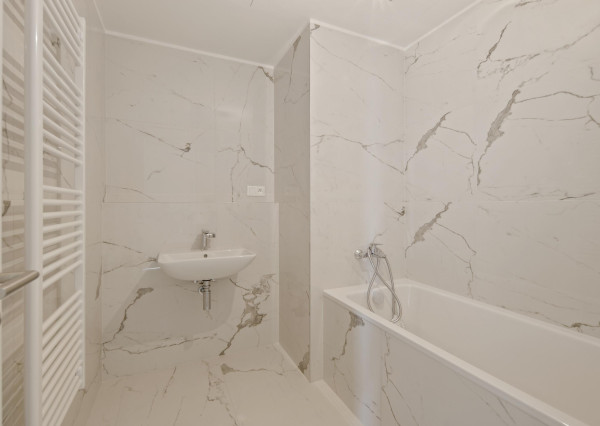 FRANK ZICHER - Predávame 3 izbový apartmán s 2 balkónmi v projekte METROPOLIS, BA.I.