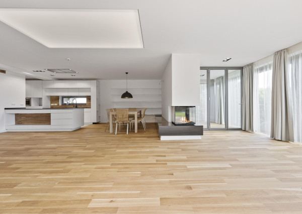 FRANK ZICHER – Predávame rodinnú vilu vo vysokom štandarde na Bratislavskej Kolibe