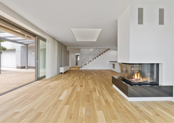 FRANK ZICHER – Predávame rodinnú vilu vo vysokom štandarde na Bratislavskej Kolibe