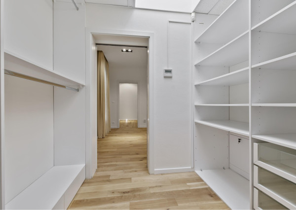 FRANK ZICHER – Predávame rodinnú vilu vo vysokom štandarde na Bratislavskej Kolibe