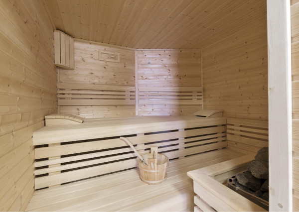 FRANK ZICHER – Predávame rodinnú vilu vo vysokom štandarde na Bratislavskej Kolibe