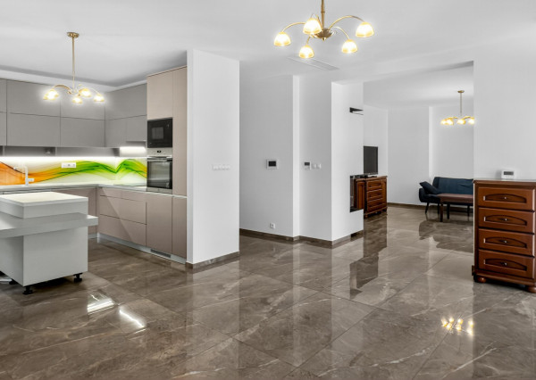 FRANK ZICHER – Prenajímame priestranný 4i byt (157 m2) s terasou v novostavbe na Boženy Nemcovej