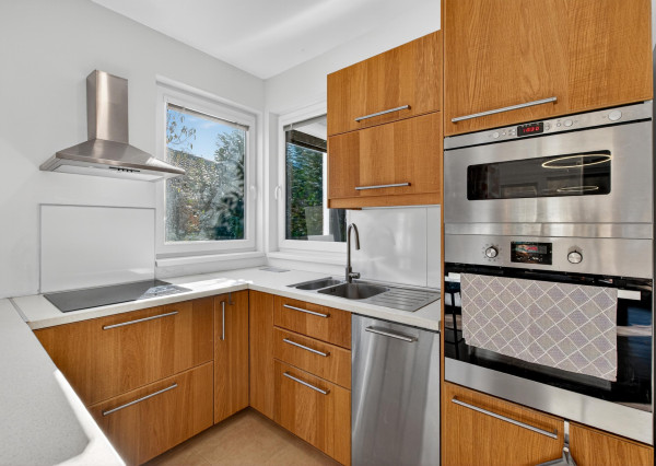 REZERVOVANÉ - Predávame samostatný 4.i rodinný dom s garážou a 4-árovým pozemkom, Bazalková, Malinovo