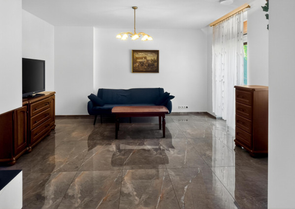 FRANK ZICHER – Prenajímame priestranný 4i byt (157 m2) s terasou v novostavbe na Boženy Nemcovej