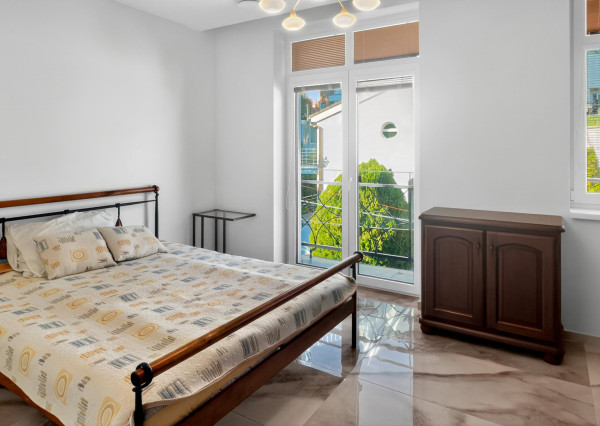 FRANK ZICHER – Prenajímame priestranný 4i byt (157 m2) s terasou v novostavbe na Boženy Nemcovej